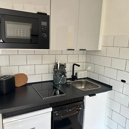 Suedhoehen - Fuer Geschaefts- Privatreisen Mit Naher Autobahnanbindung Duesseldorf & Koeln Apartment *